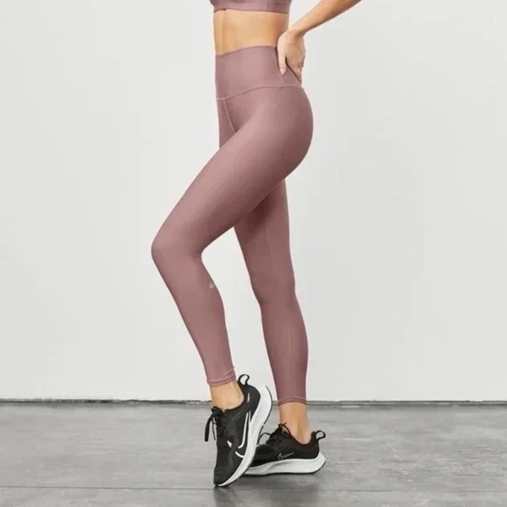 Alo Yoga Matching Set - Woodrose